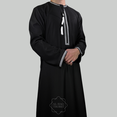 Luxury Black & White Omani Thobe