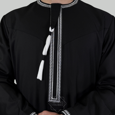 Luxury Black & White Omani Thobe